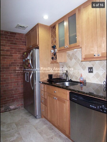 Building Photo - 87 Gainsborough St