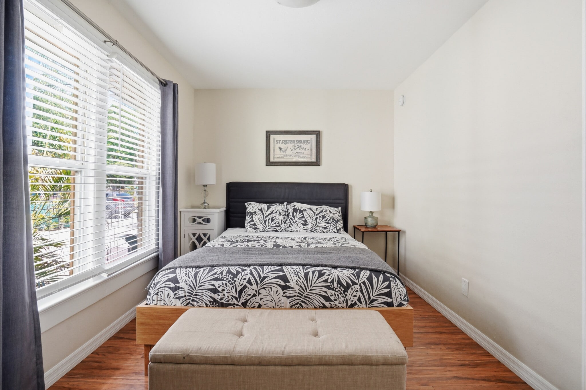 Building Photo - 539 6th St N