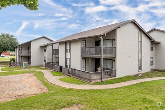 Building Photo - Woodlands of Plano