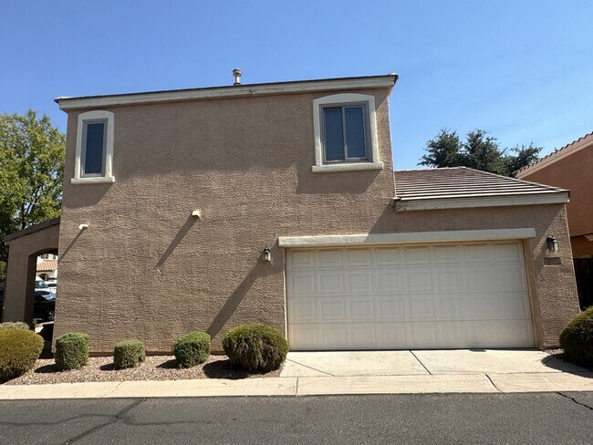 Building Photo - LYONS GATE COMMUNITY, 3PLUS DEN TWO STORY ...