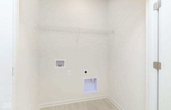 Building Photo - 3250 Haflinger Dr