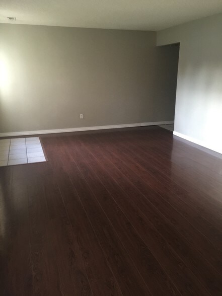 Building Photo - 219 E El Cortez Dr