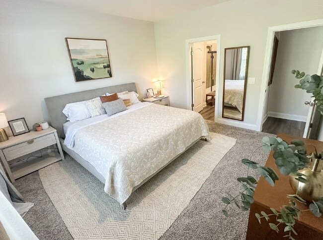 Building Photo - Spacious 4 Bedroom Home with Main-Level Primary and 2-Car Garage