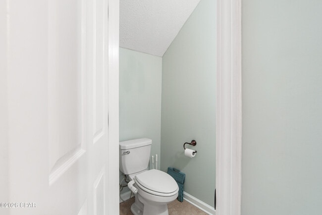 Building Photo - 2428 Causeway Manor Ct