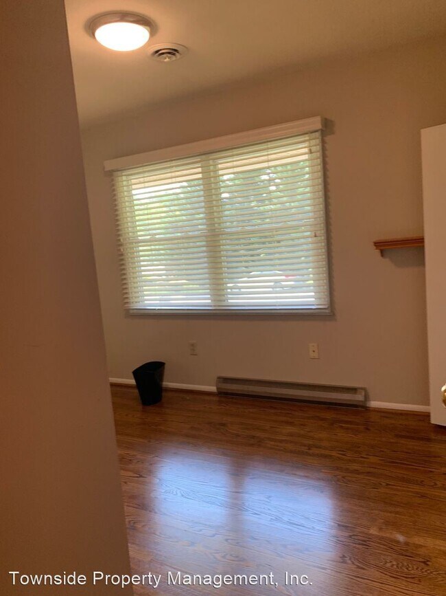 Building Photo - 5 br, 3 bath House - 924 McBryde Lane