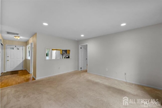 Building Photo - 1801 Timber Oaks Rd
