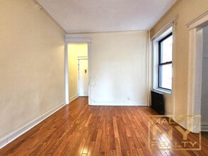 Building Photo - 1 bedroom in ASTORIA NY 11103