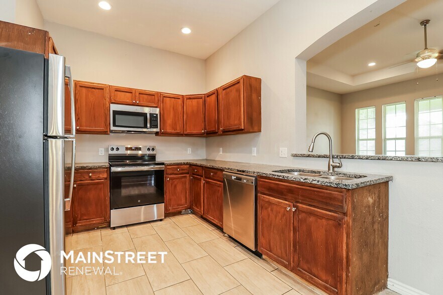 Building Photo - 623 Green Mound Dr