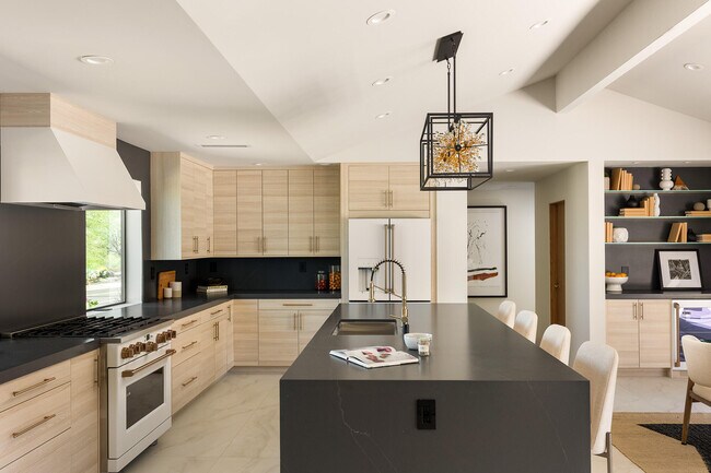 Building Photo - 71501 Sahara Rd