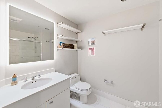 Building Photo - 403 Main St