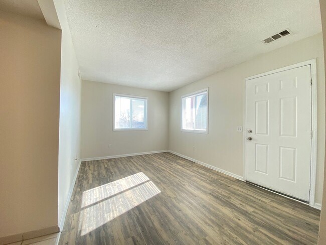 Building Photo - 3455-3457-APEX