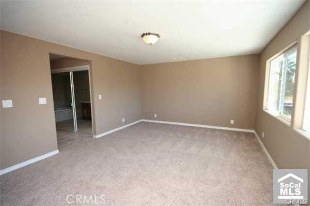 Building Photo - 34075 Silver Lantern St