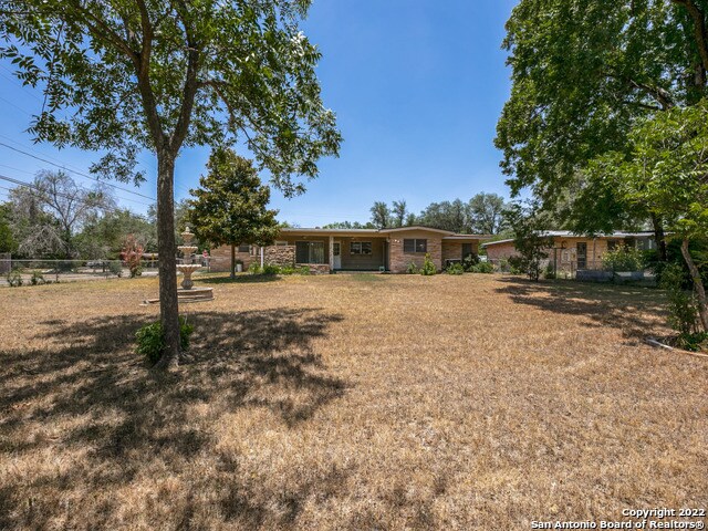 Building Photo - 600 Antler Dr