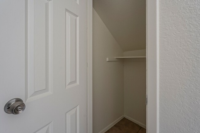Building Photo - 5821 N 59th Dr