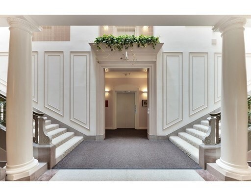 Building Photo - 30 Monument Sq