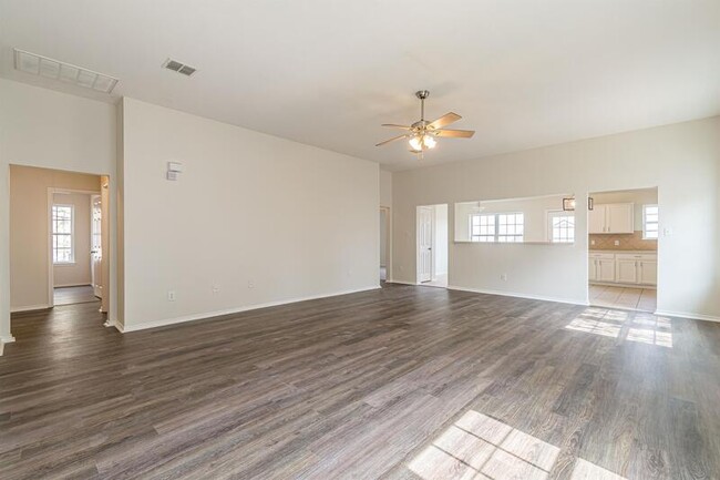 Building Photo - 13803 Laramie Hill