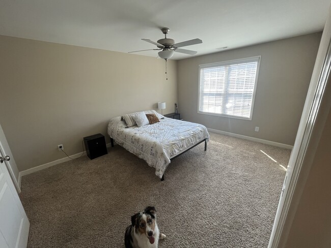 Building Photo - 1133 Braybrooke Pl