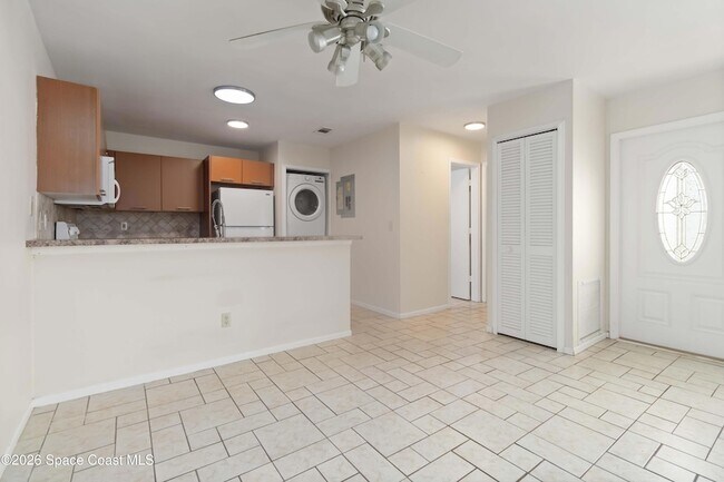 Building Photo - 1480 Sheafe Ave NE