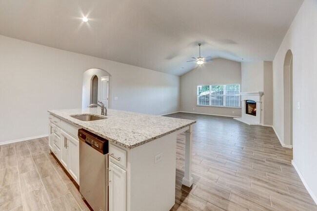 Building Photo - 3/2/2 Brand New Luxury Patio Home