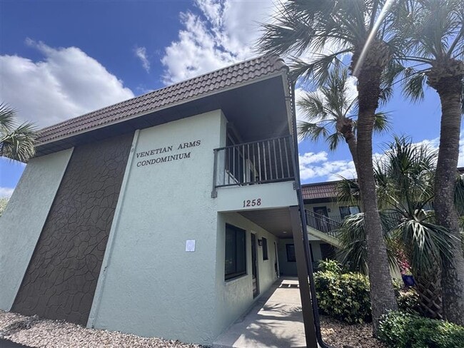 Building Photo - 1258 Barbara Dr