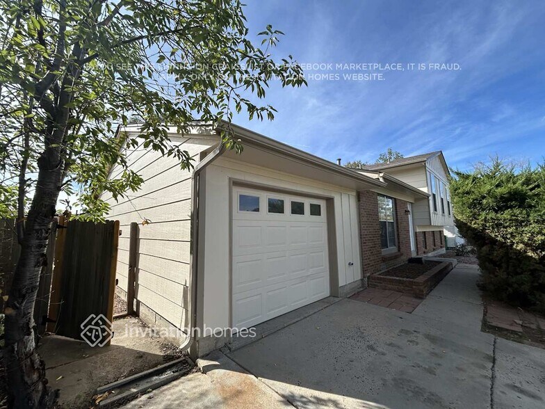 Building Photo - 2716 W 100th Dr