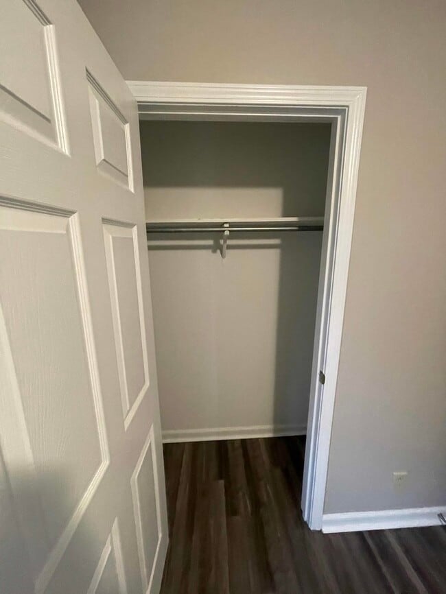 Building Photo - 1005 Peachers Mill Rd