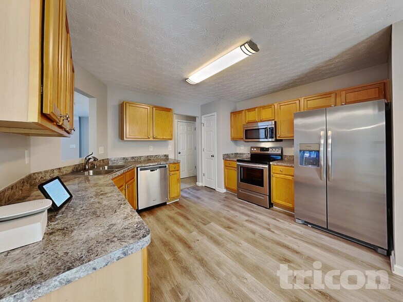 Building Photo - 629 Aspen Brook Dr