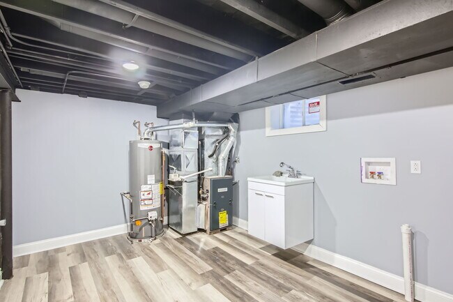 Building Photo - 14900 Evers St