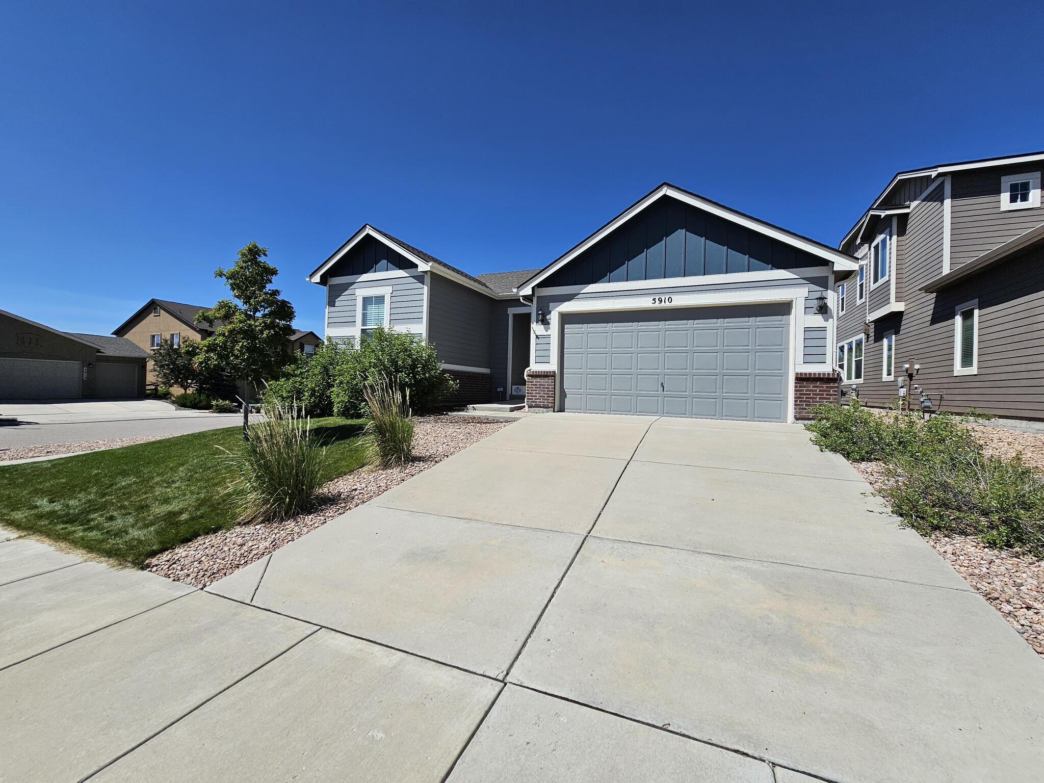 Building Photo - 5910 Traditions Dr