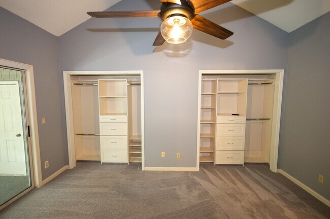 Building Photo - 1473 S Mariners Pointe