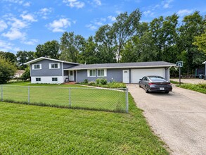 Building Photo - 905 Bishop Ave