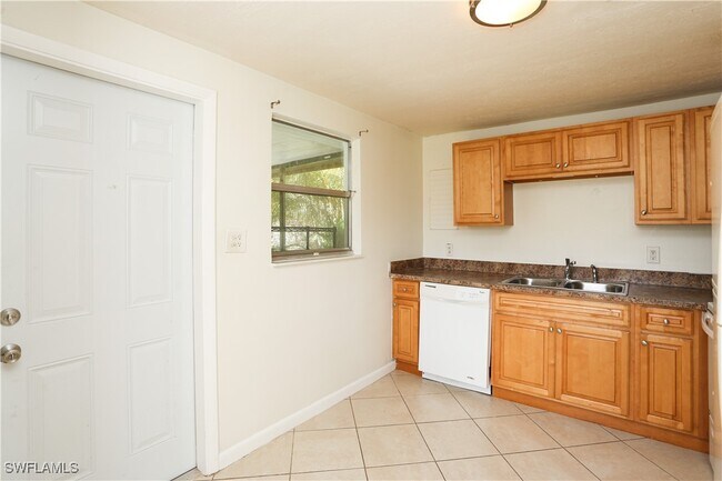 Building Photo - 5761 Lancewood Way