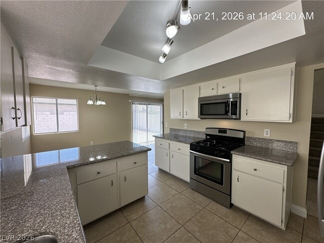 Building Photo - 329 Chastine St