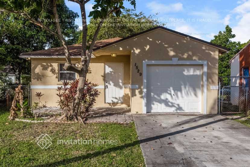 Primary Photo - 1529 NW 1st Ave