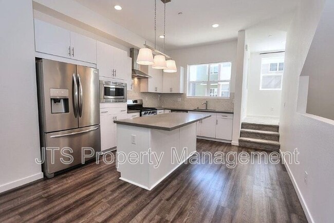 Building Photo - 396 Midstream Ln