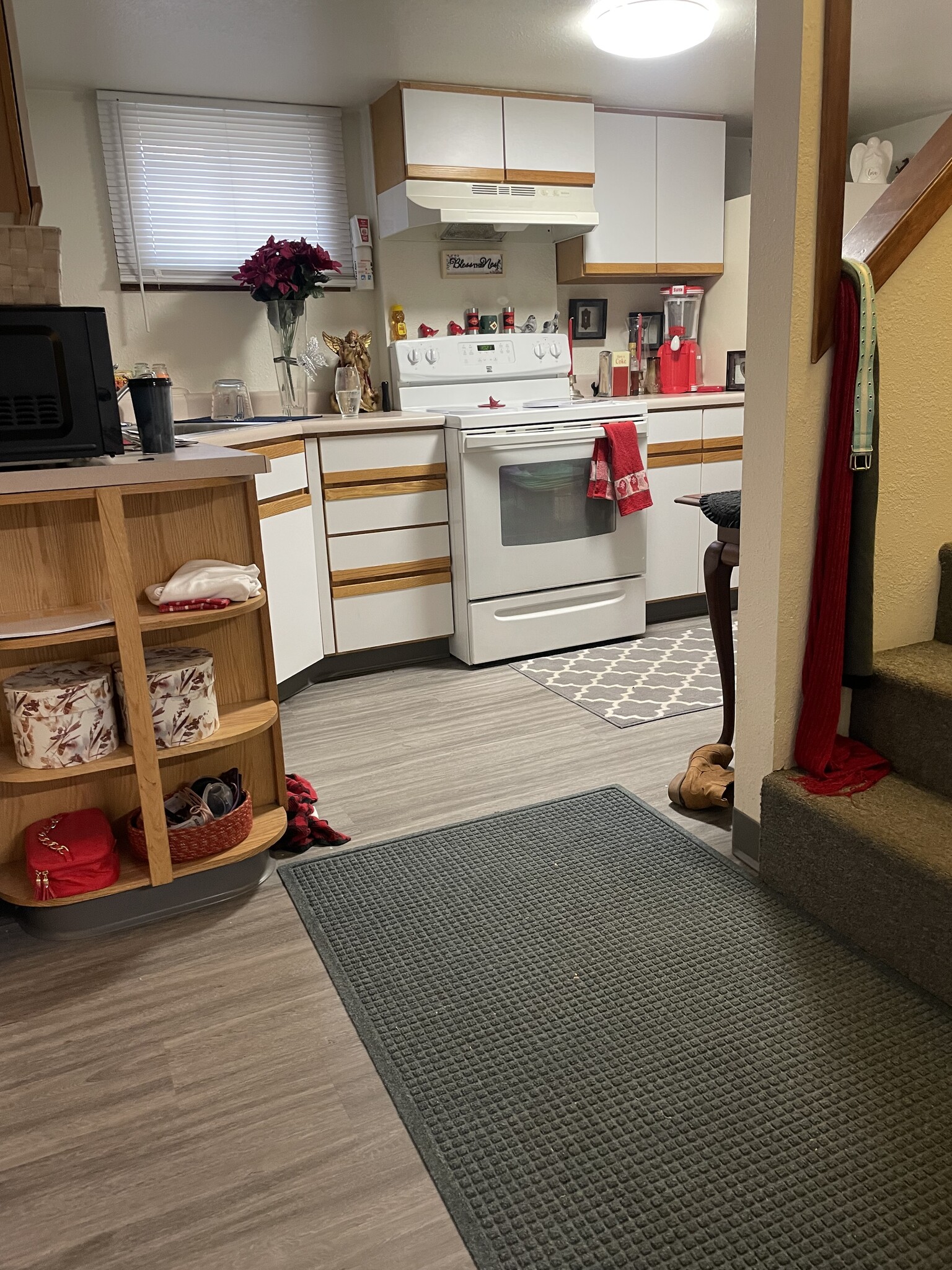 Kitchen - 305 Terry Ave