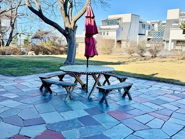 Building Photo - 16 State Park Rd