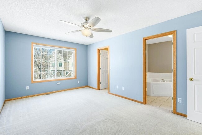 Building Photo - 10514 8th Ave N