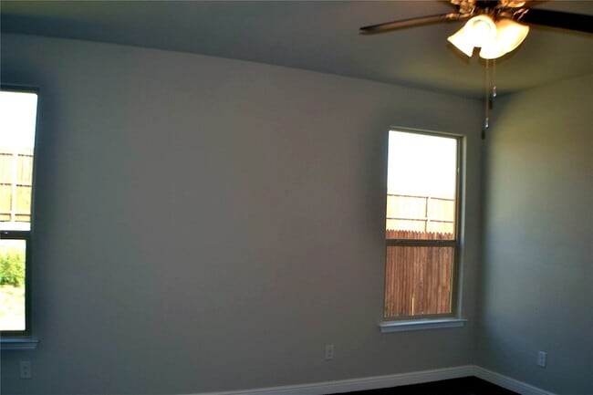 Building Photo - 270 Irish Moss Dr