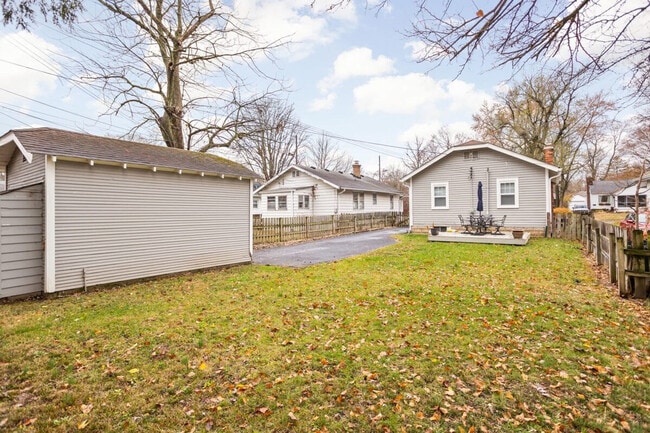 Building Photo - 6115 Ralston Ave