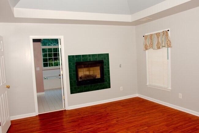 Building Photo - 2927 Arbor Creek Ln