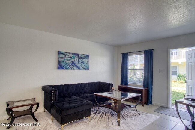 Building Photo - 130 Roosevelt Ave