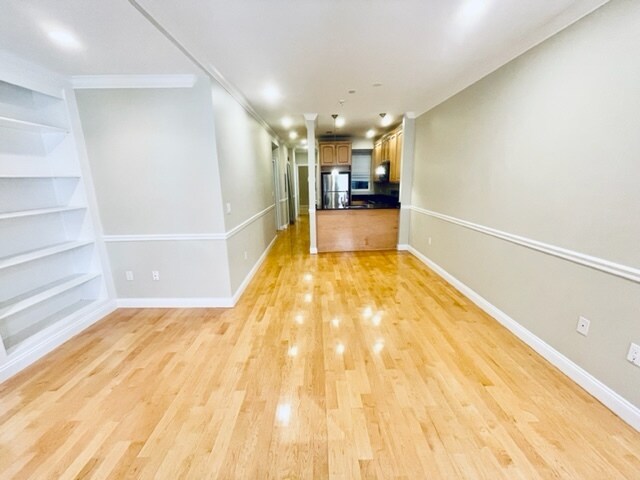Building Photo - 33 N Bennet St