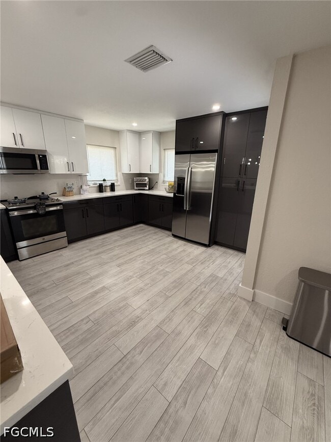 Building Photo - 1414 SE 6th Ave