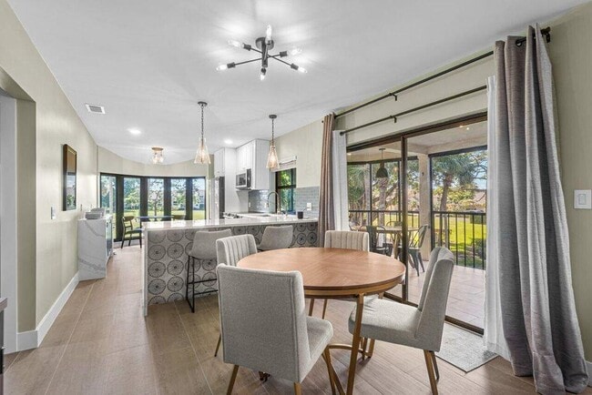 Building Photo - 17138 Waterbend Dr