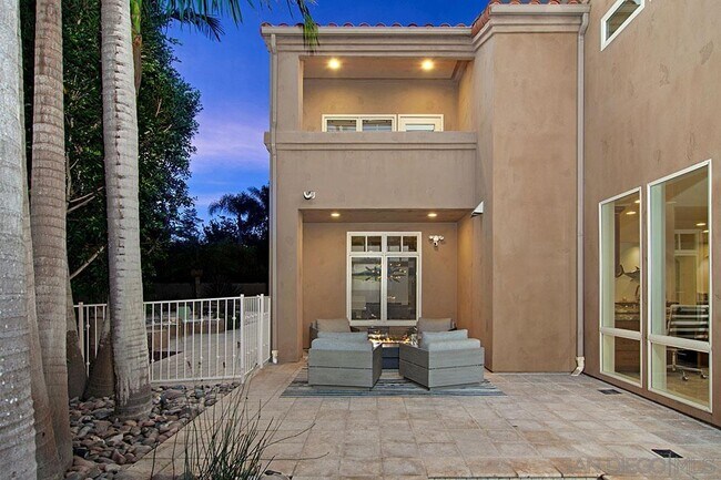 Building Photo - 927 Tingley Ln