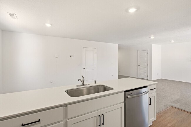 Building Photo - Beautiful 4 bedroom home in Liberty Lake! Move in Ready!
