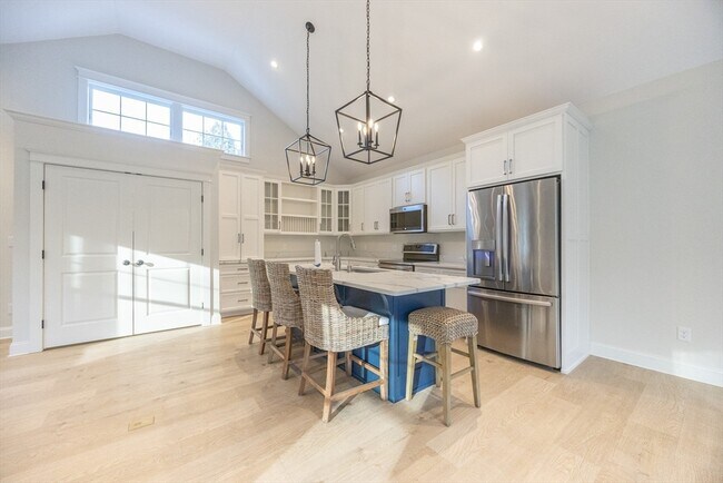 Building Photo - 15 Warren St