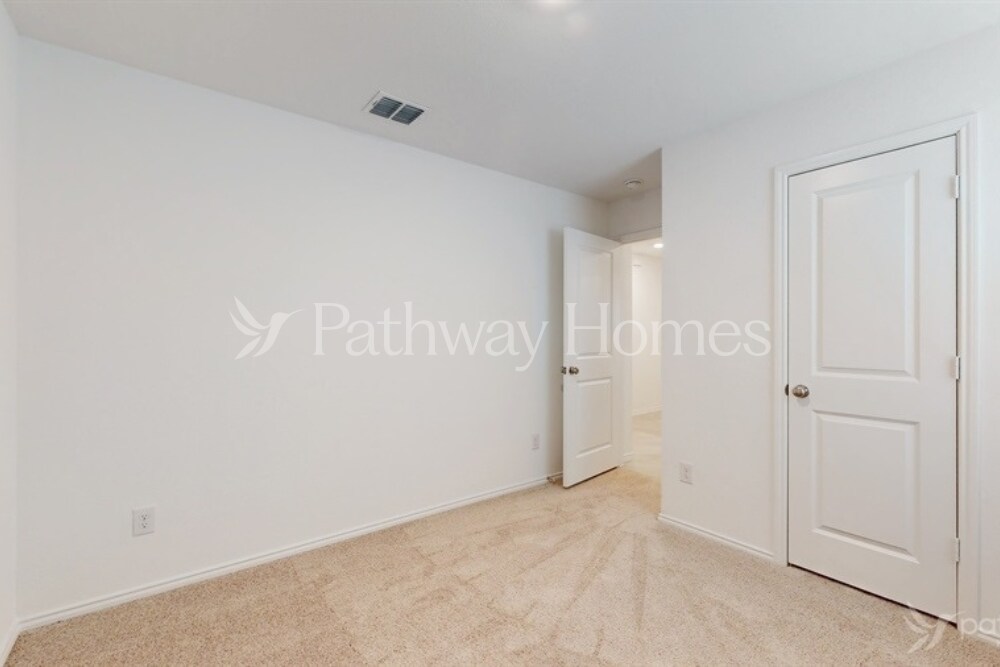 Building Photo - 1222 Tallow Trl