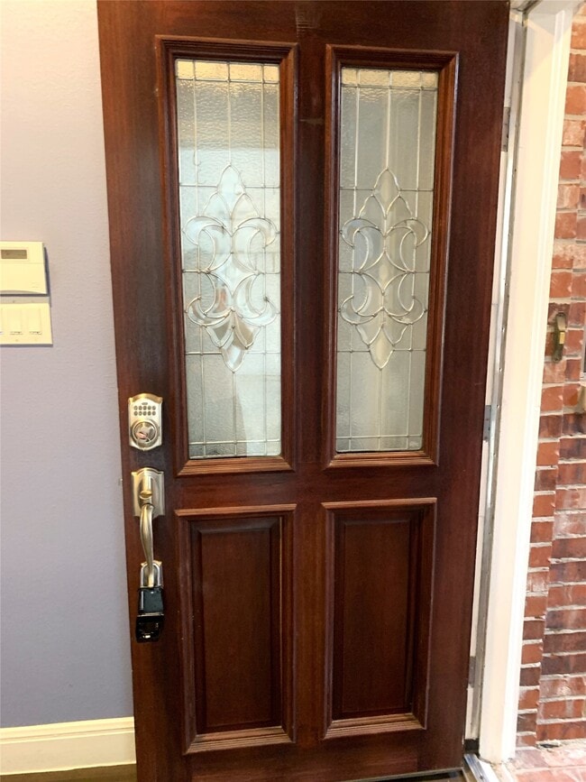 Building Photo - 2611 Summer Rain Dr